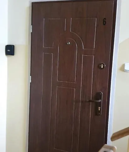 15 Minut Od Morza דירה